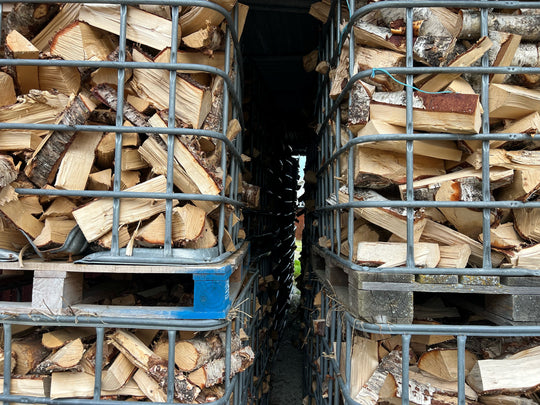 2000 liter tørr bjørkeved levert til hytta (2 x 1000 liter bur)