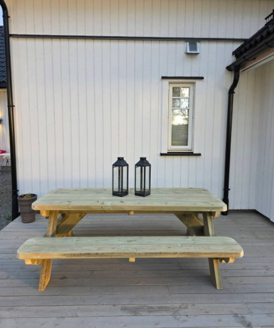 Håndlaget Bord med benk (Rastebenk)
